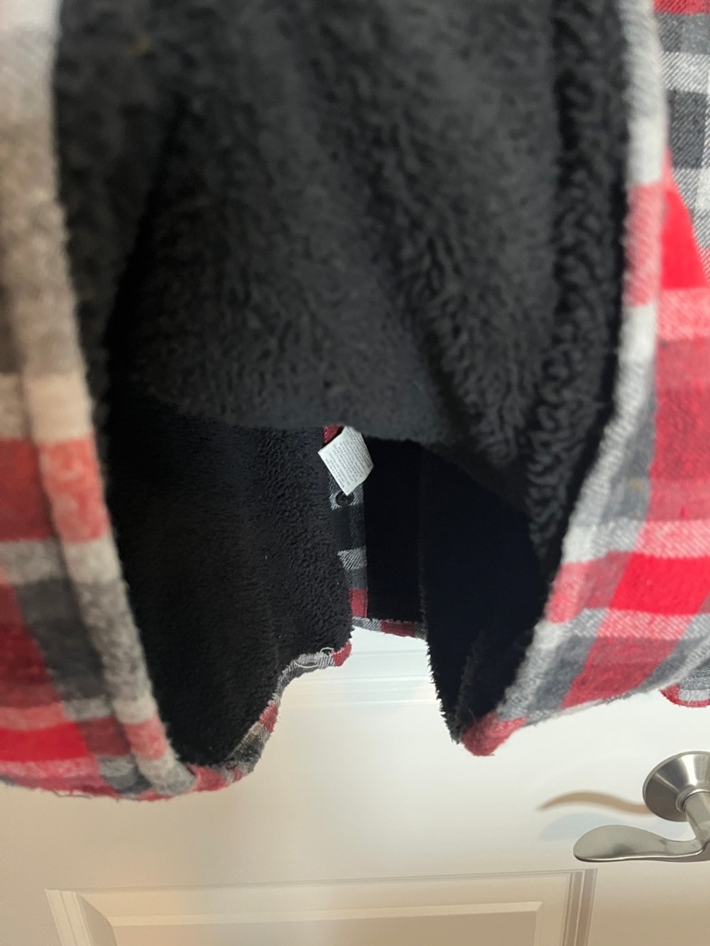 Red & Black Plaid Lightweight Shirt Jacket - Men - Picture 5 of 5
